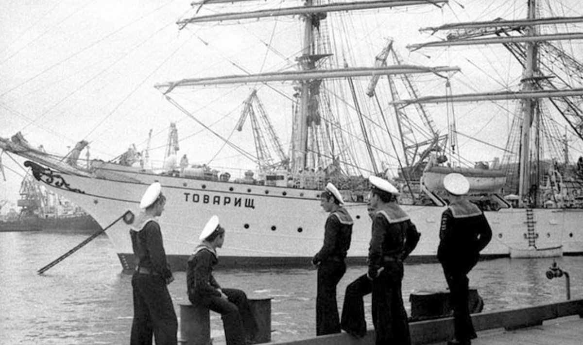 Трехмачтовый Барк товарищ