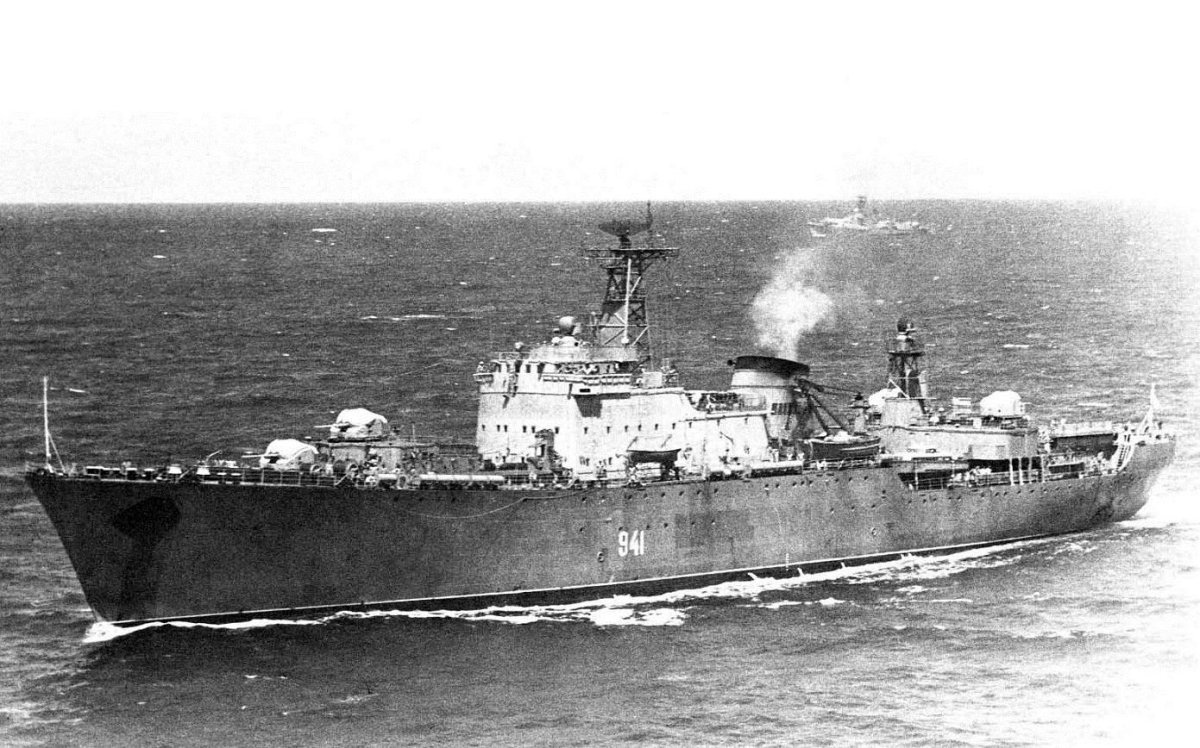 Плавучие базы подводных лодок проекта 1886