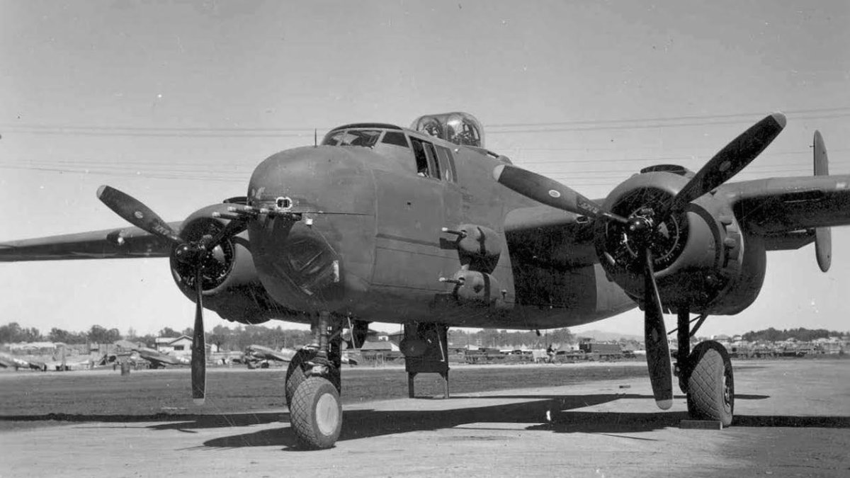 Самолет b-25g Mitchell