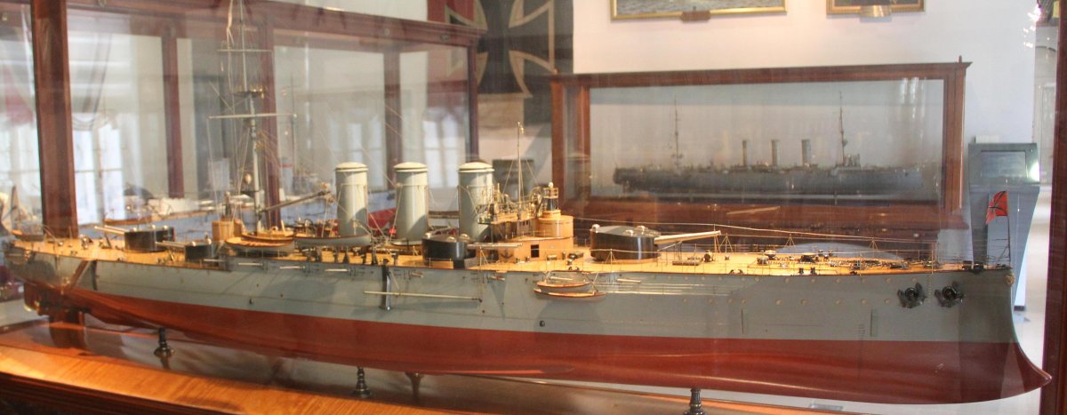 Модель крейсера Рюрик 2