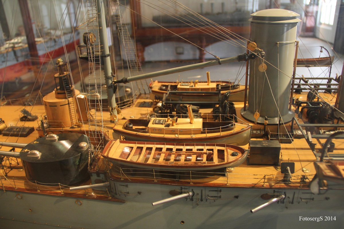 Броненосный крейсер Рюрик 1892 модель