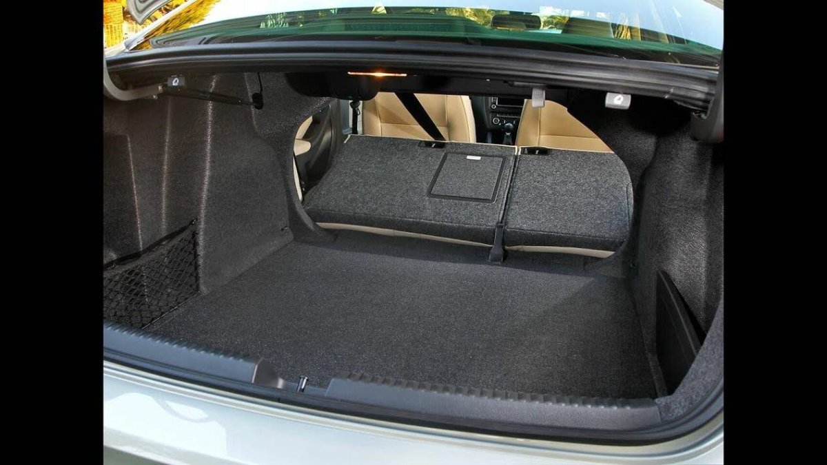 Ширина багажника Джетта 6