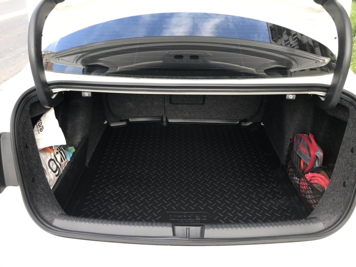 Джетта 5 багажник