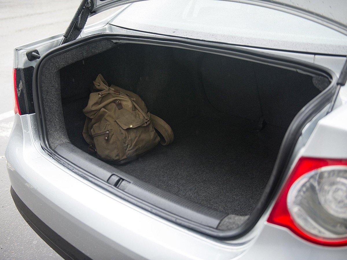 Jetta 5 багажник