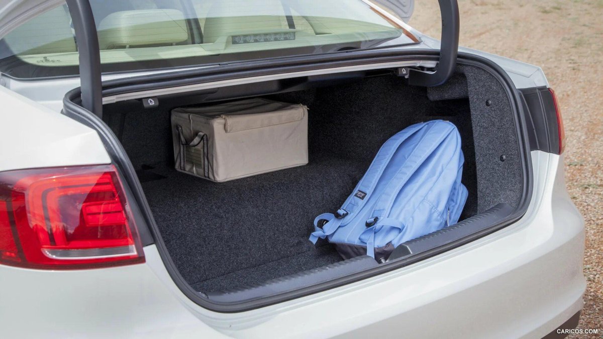 Багажник Volkswagen Jetta Hybrid