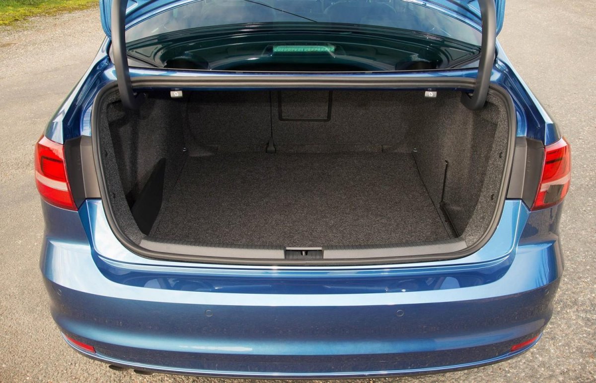 Багажник Джетта 6