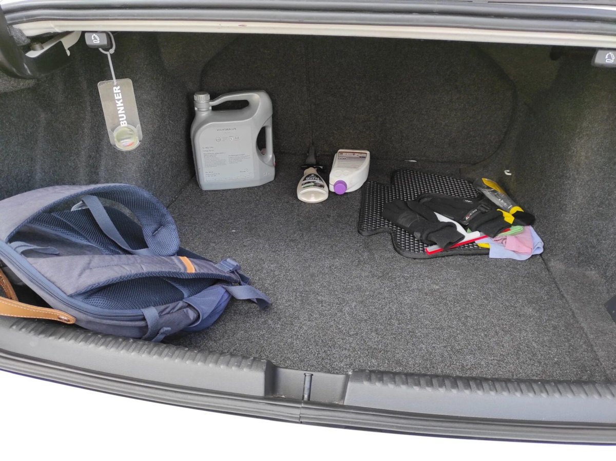 Jetta 6 багажник