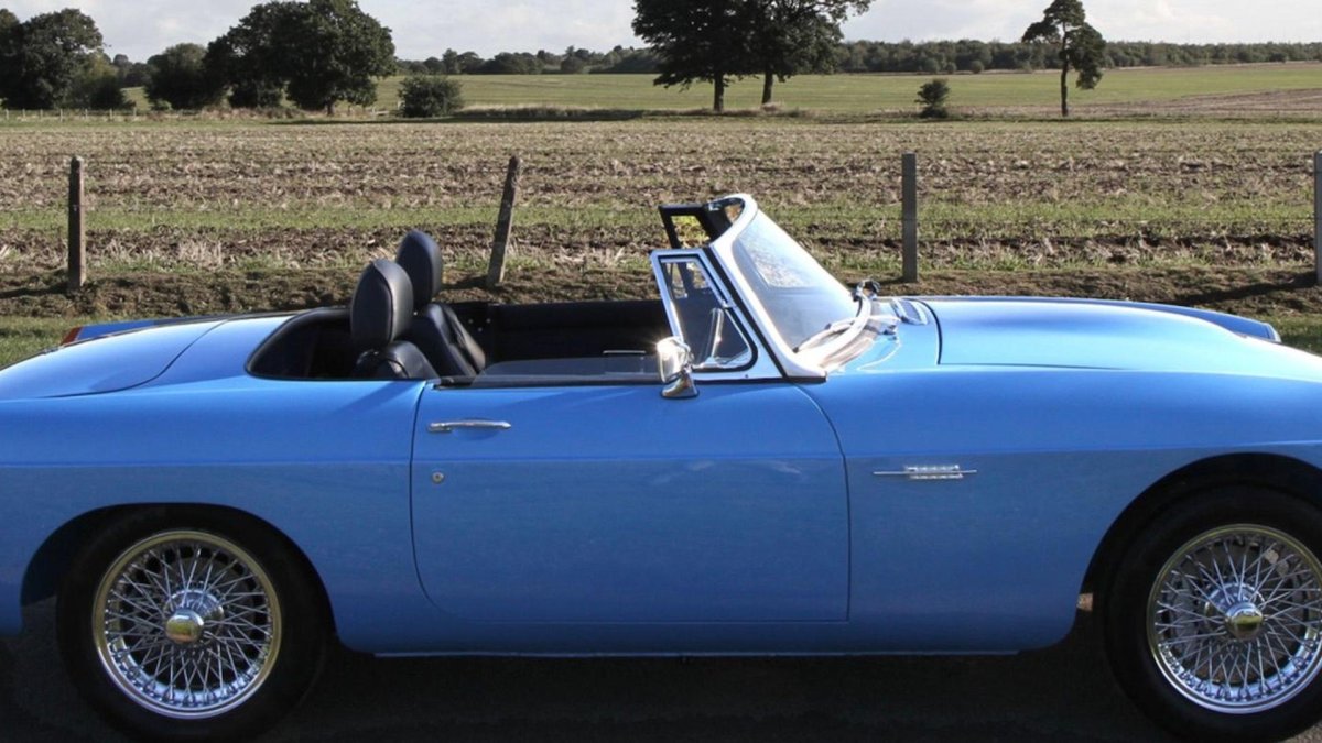 Родстеры с открытым двигателем