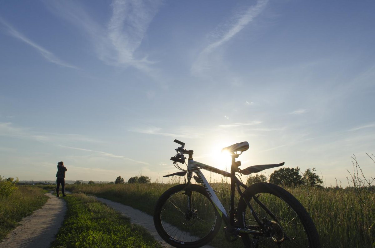 Велосипед на закате