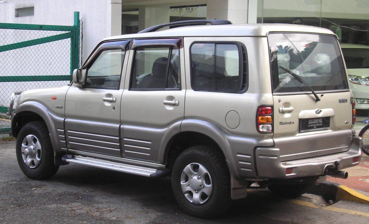Внедорожник Mahindra Scorpio 2002