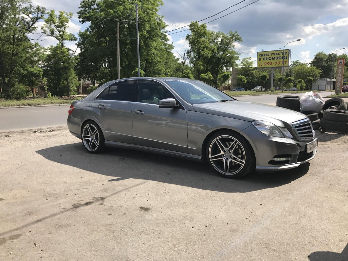 Mercedes Benz w212 r20