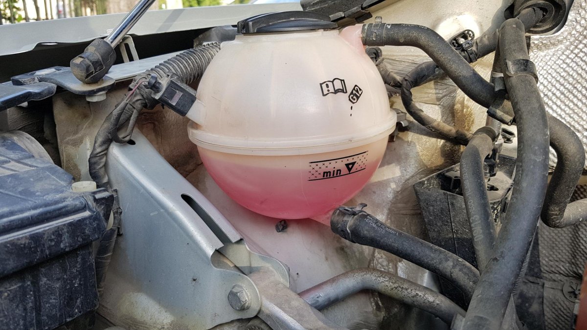 Расширительный бачок Tiguan 1.4