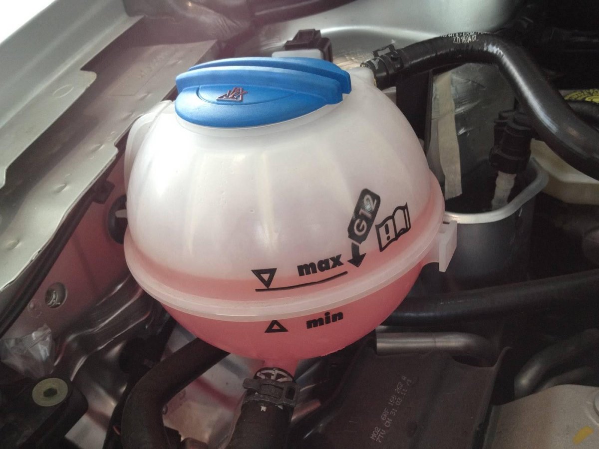 Расширительный бачок Tiguan 1.4