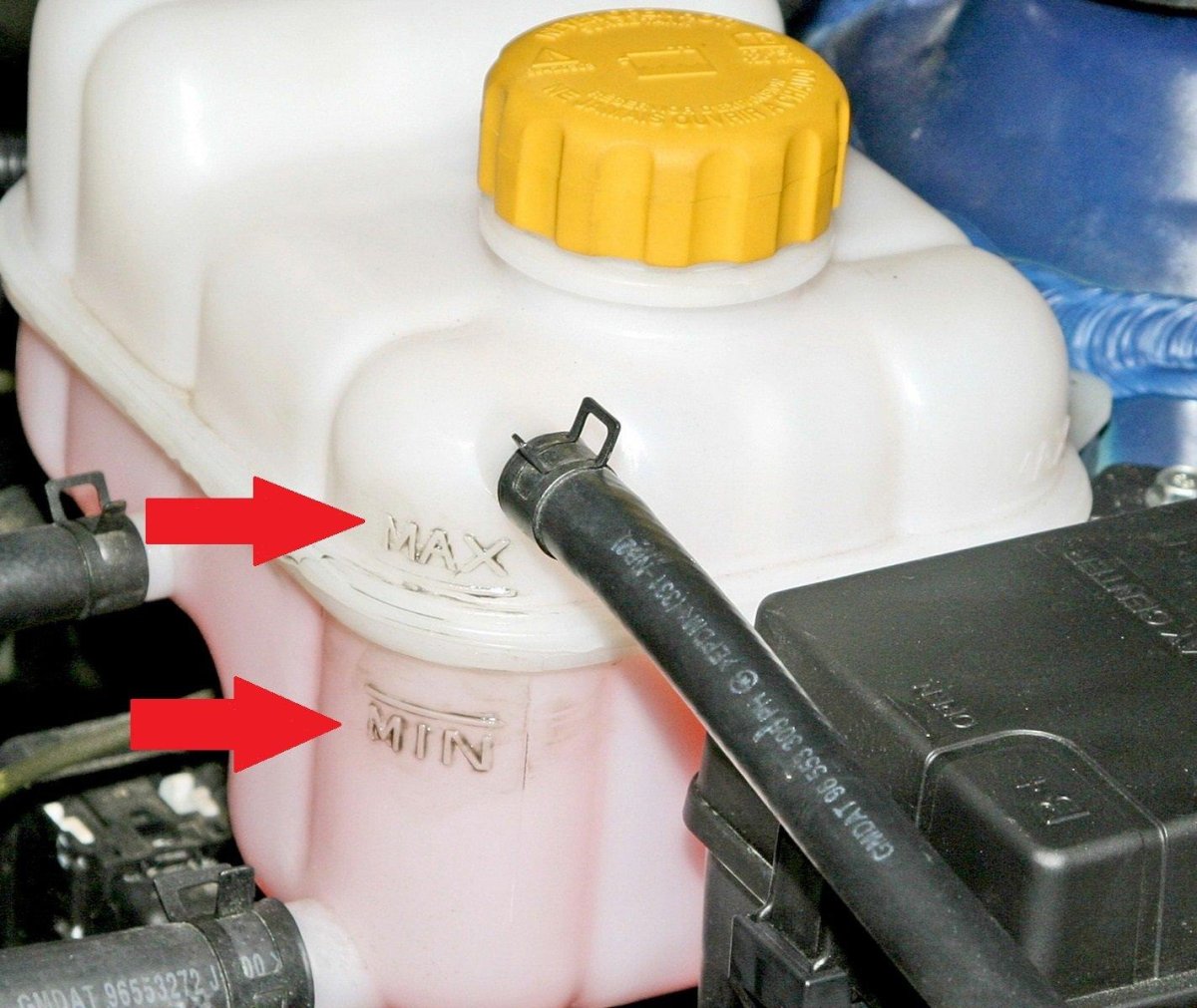 Бачок антифриза Шевроле Лачетти