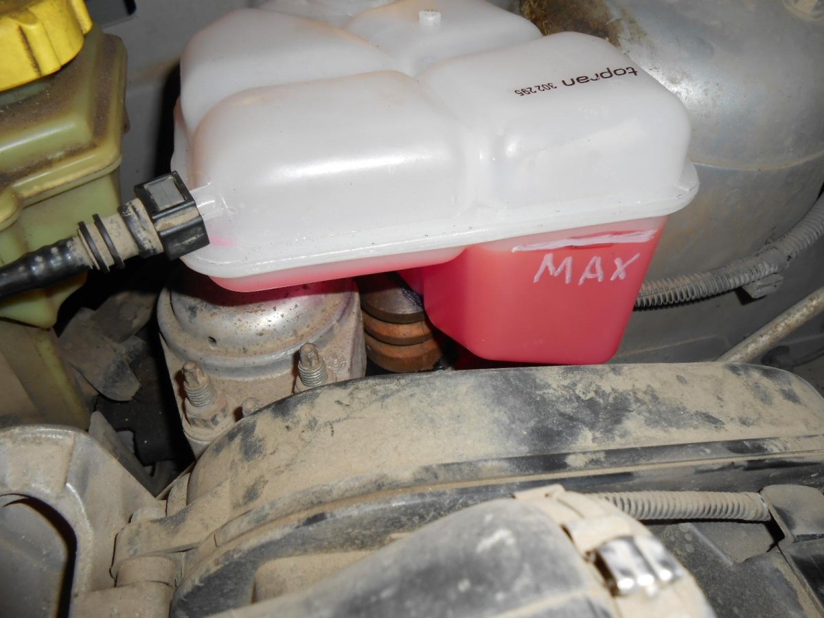 Бачок антифриза Форд Фьюжн 1.6