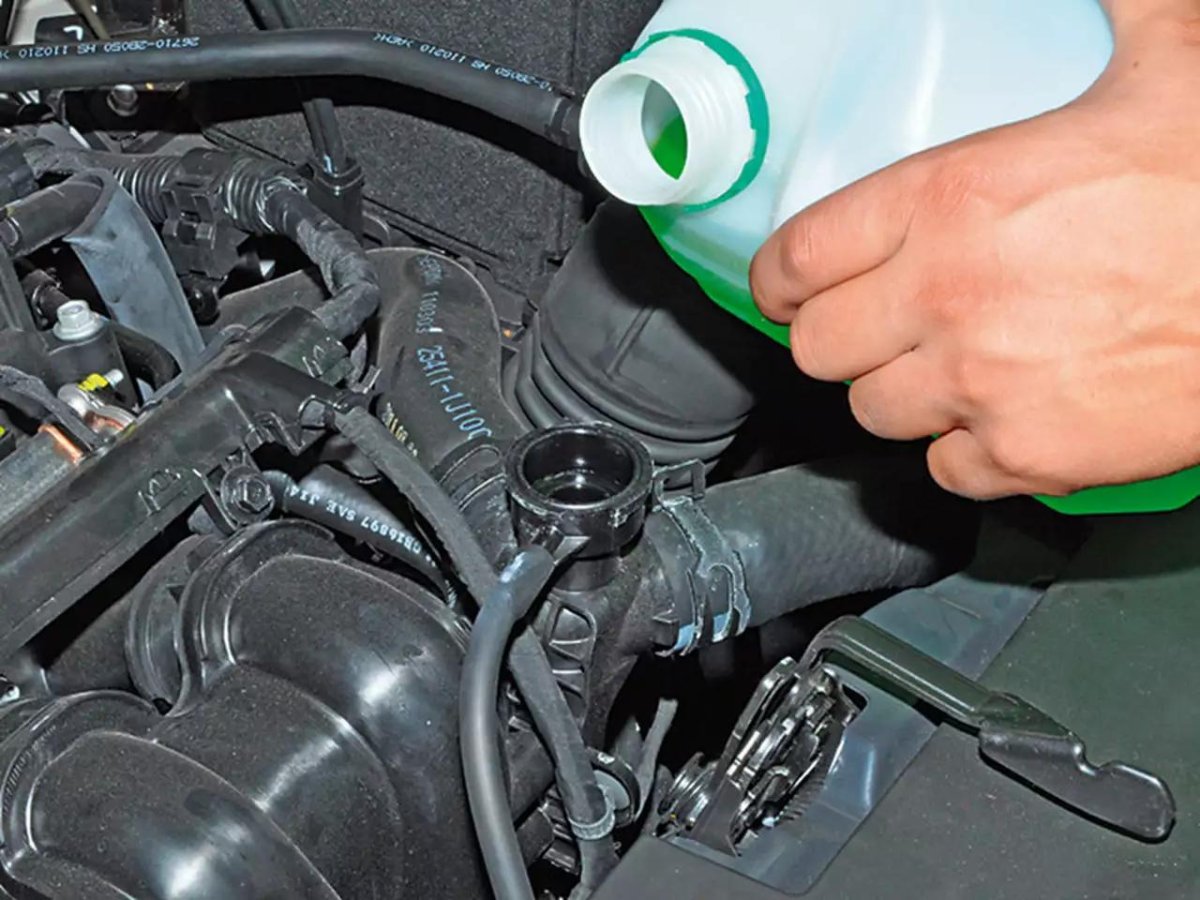 Бачок антифриза Киа Рио 3