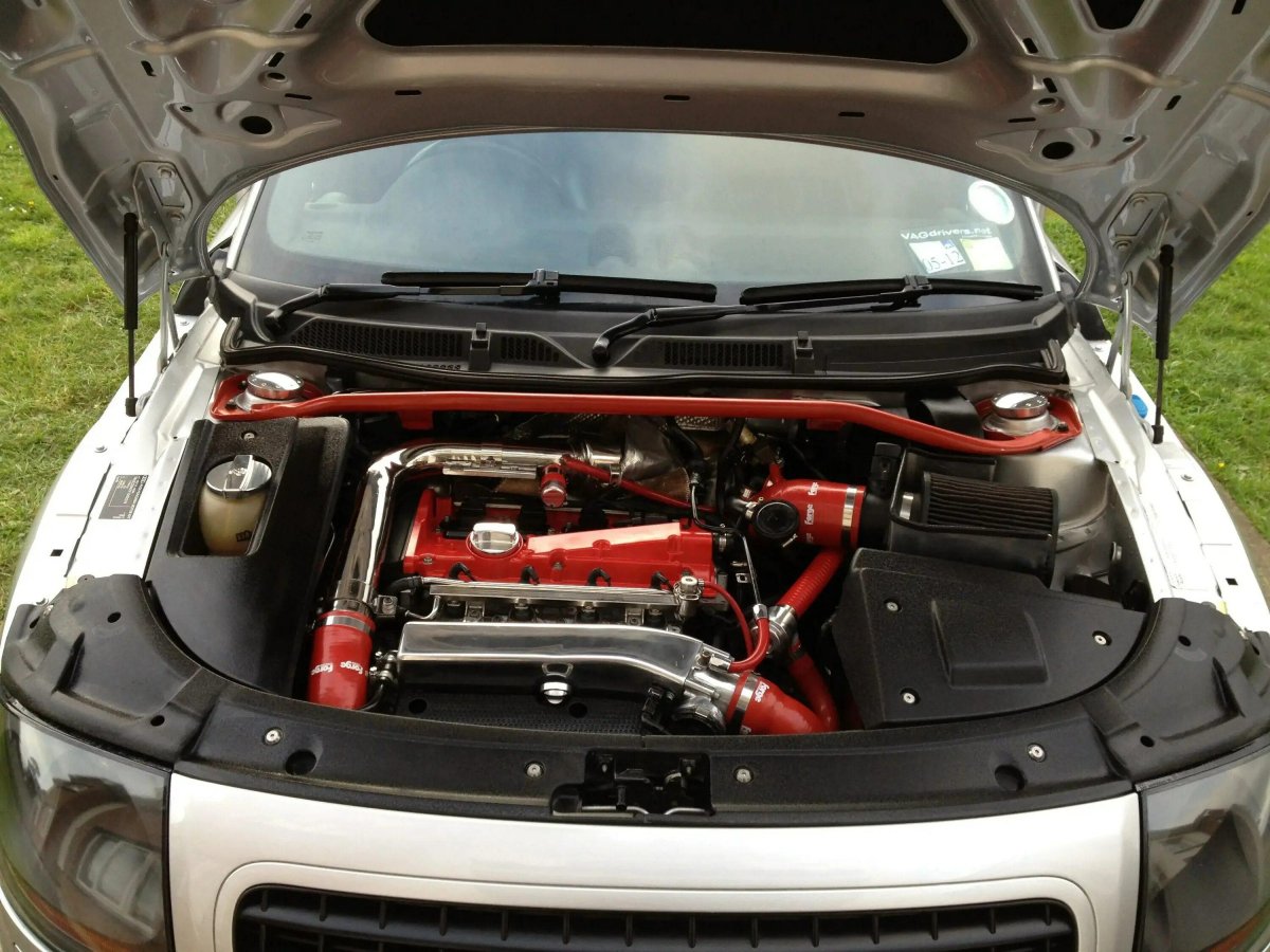 Audi TT подкапотка