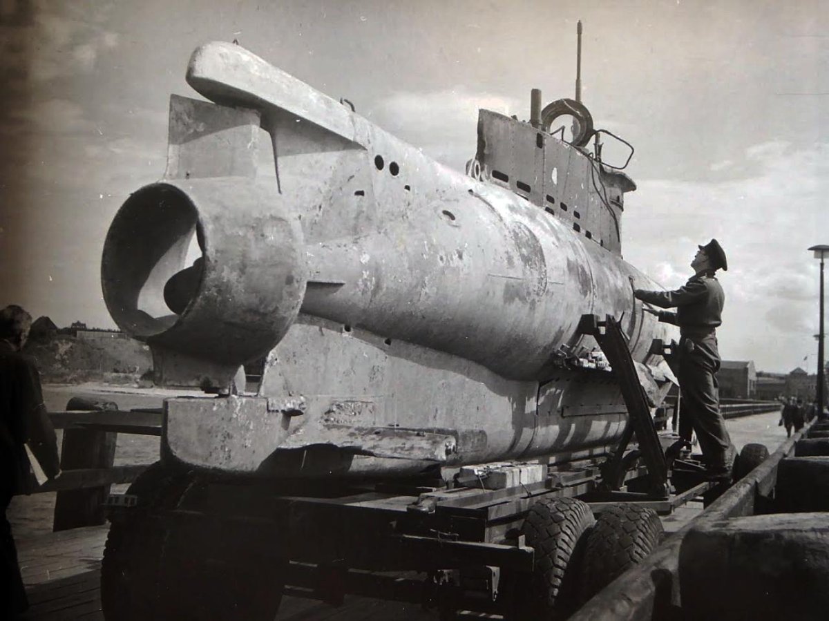 Сверхмалая подводная лодка Зеехунд