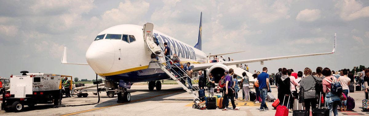 Аэропорт посадка на самолет