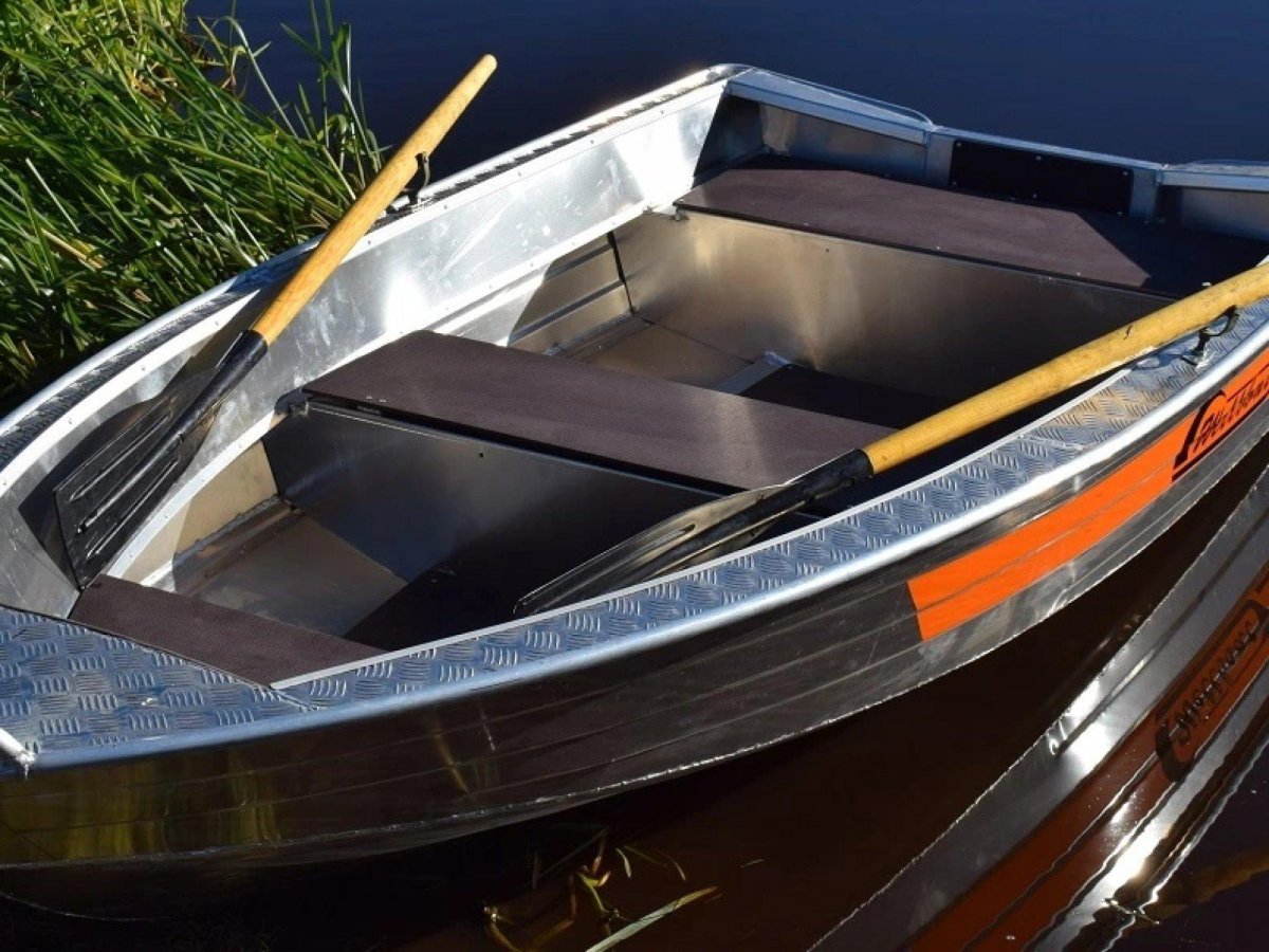 Лодка Wellboat 31