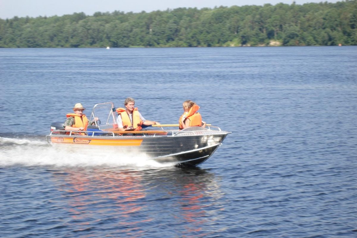 Лодка "Wellboat 46м