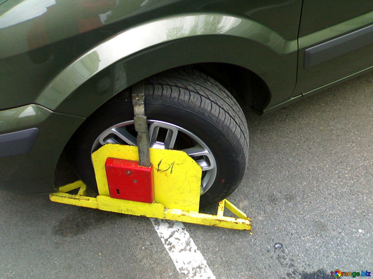 Блокираторы на колеса автомобильные