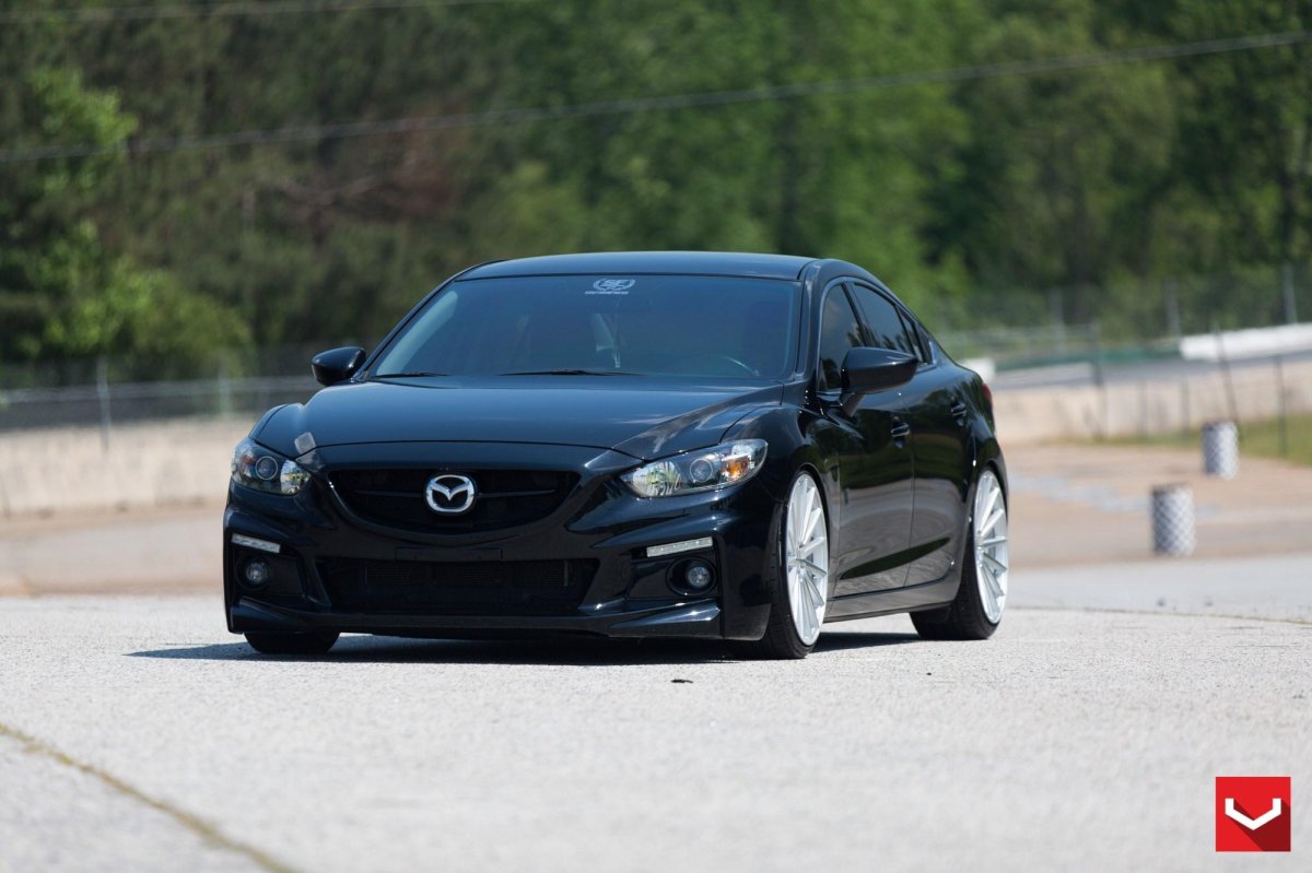 Mazda 6 Black Tuning
