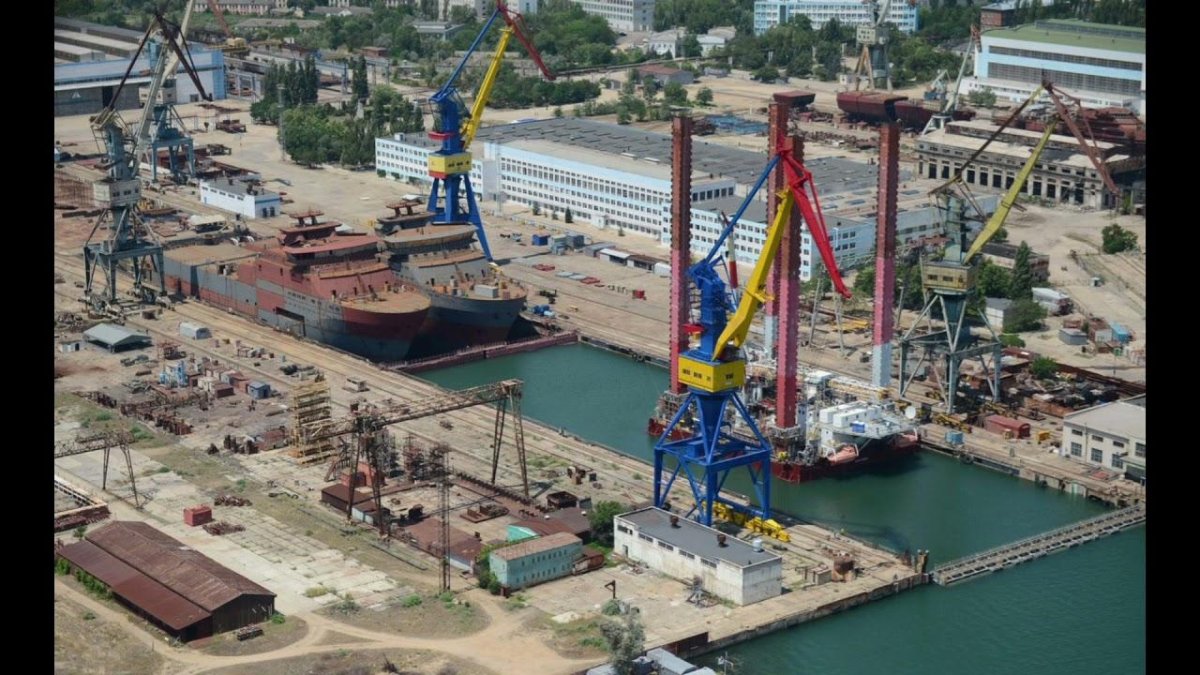 Керченский судостроительный завод залив