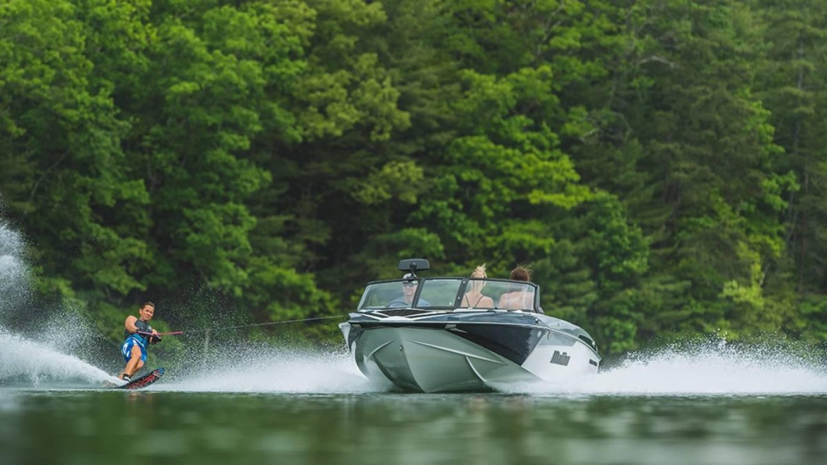 Катер Малибу