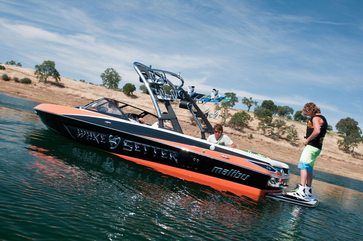 Катер Малибу для вейксерфа