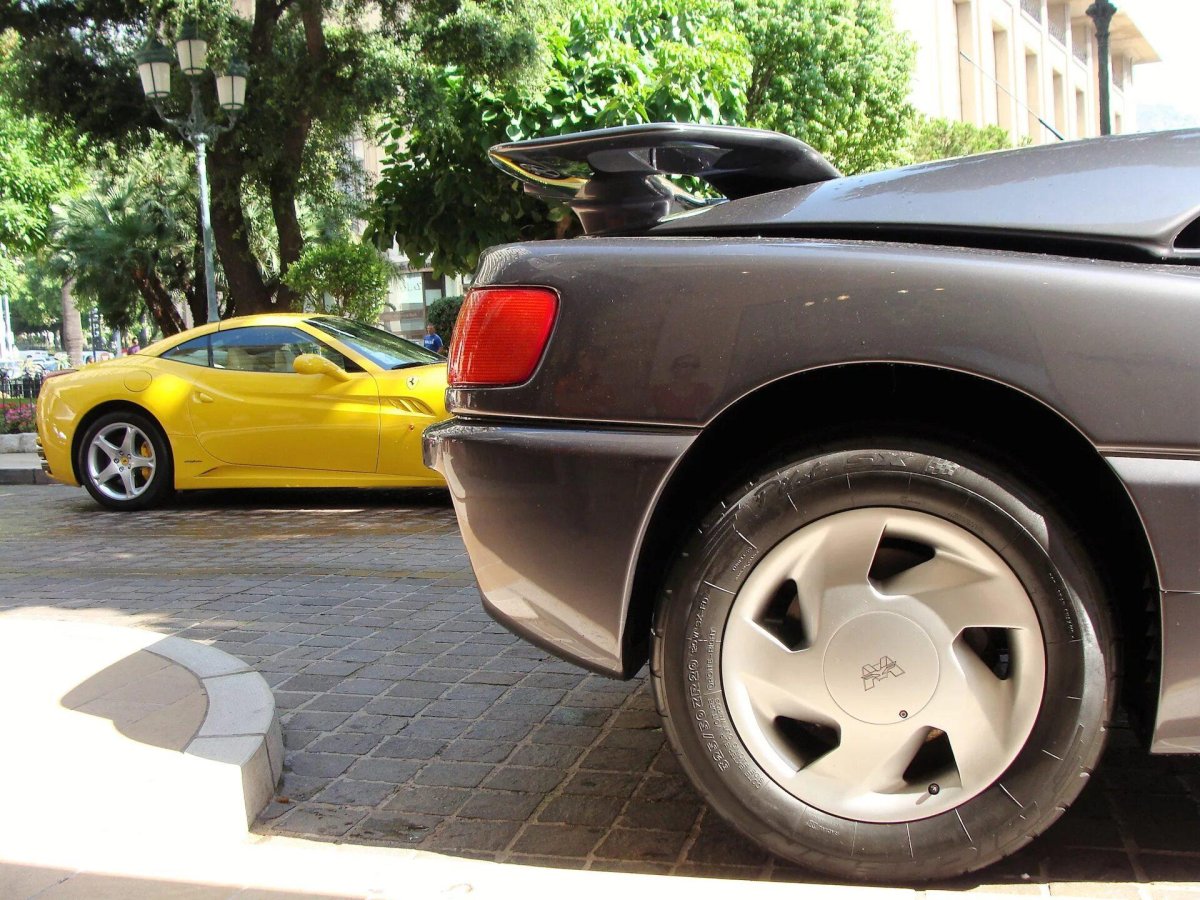 Мега трек автомобиль