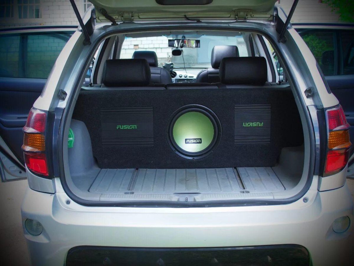 Сабвуфер Pontiac Vibe