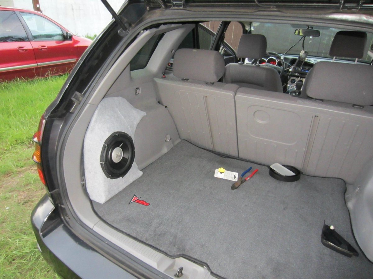 Понтиак Вайб 2003 багажник