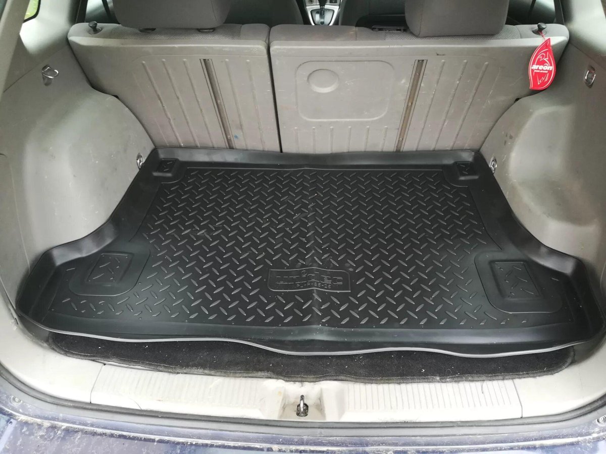 Коврик багажника Pontiac Vibe