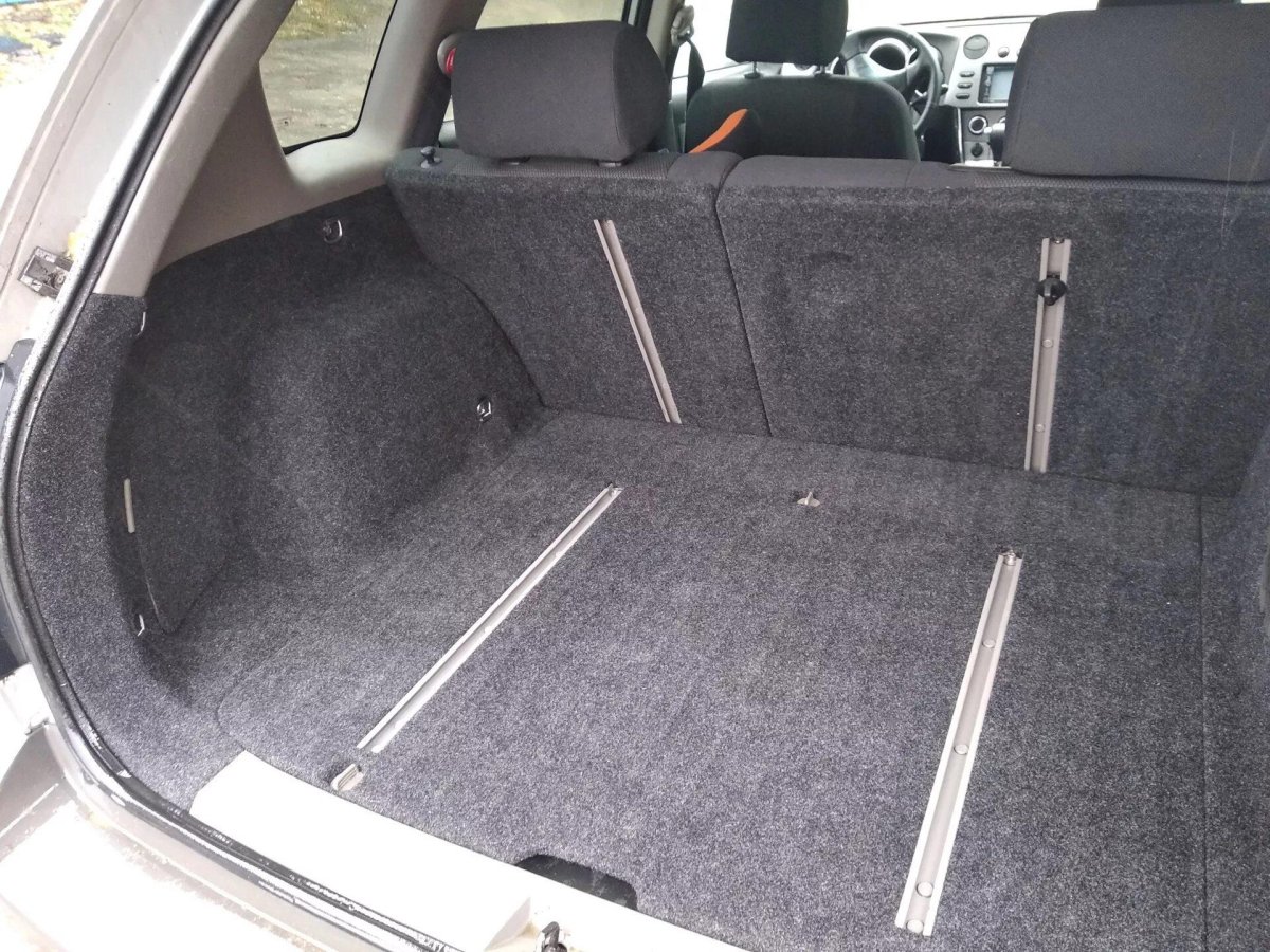 Pontiac Vibe багажник