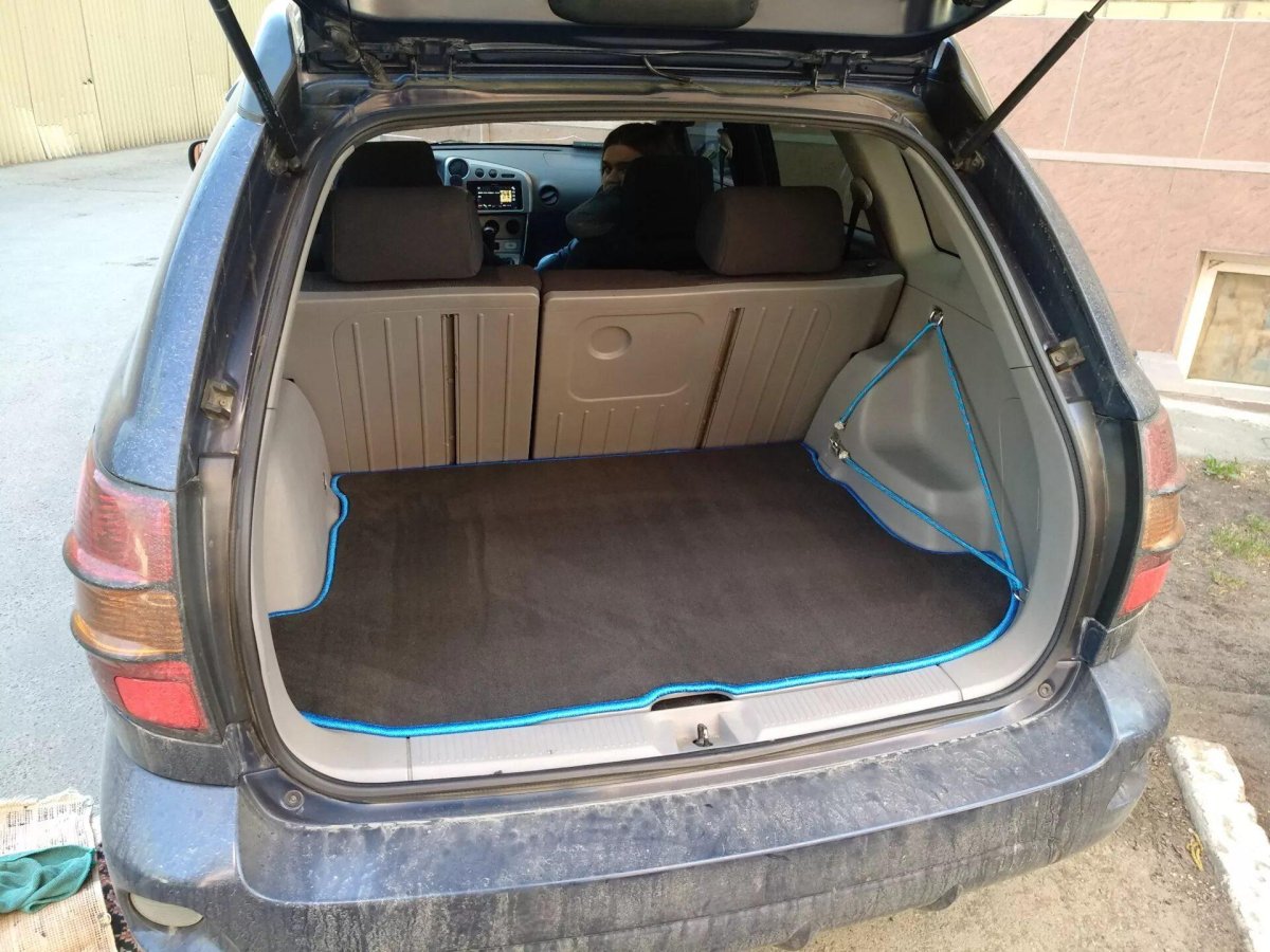 Понтиак Вайб багажник