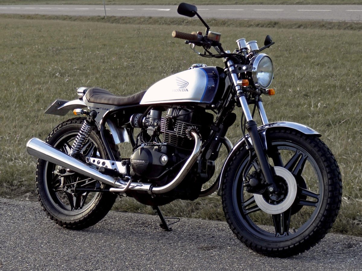 Honda CB 400 Scrambler