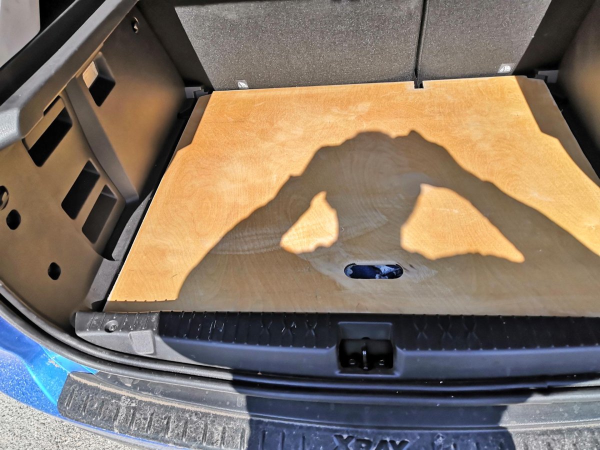 Lada XRAY фальшпол