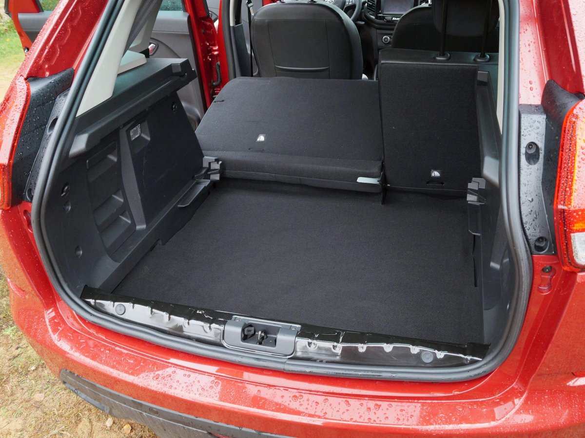 Лада Икс Рей багажник