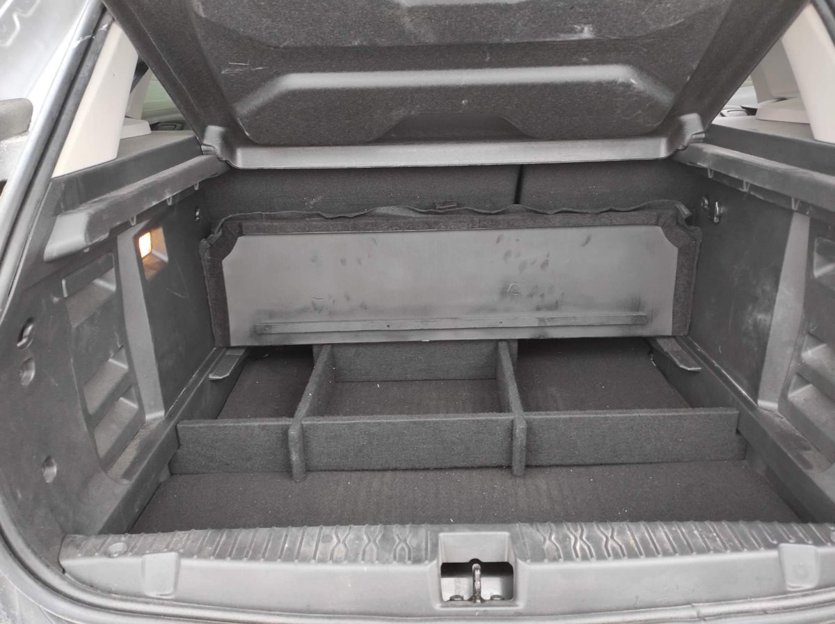 Органайзер в багажник "жесткий пол Arm" Lada