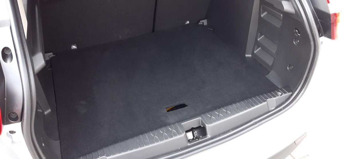 Фальшпол Лада Икс Рей