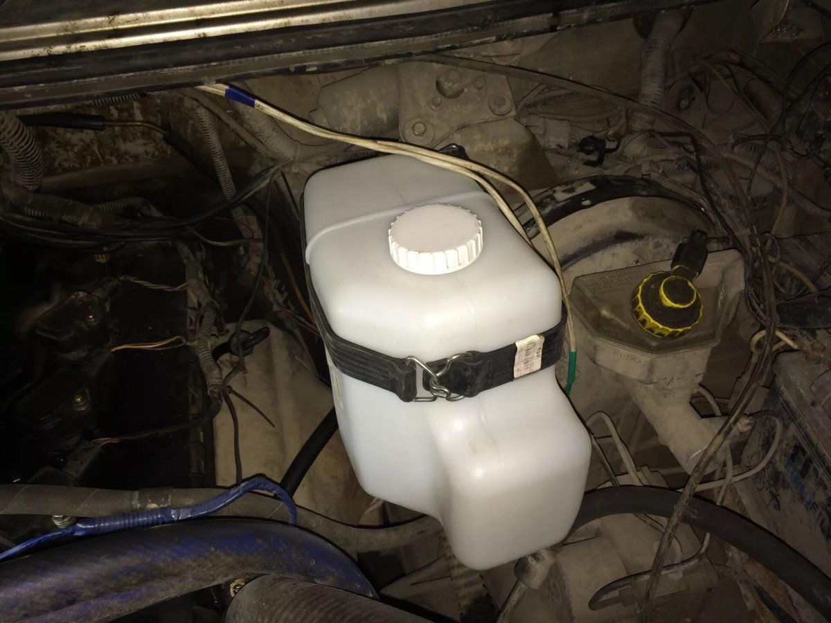 Бачок омывателя УАЗ 452