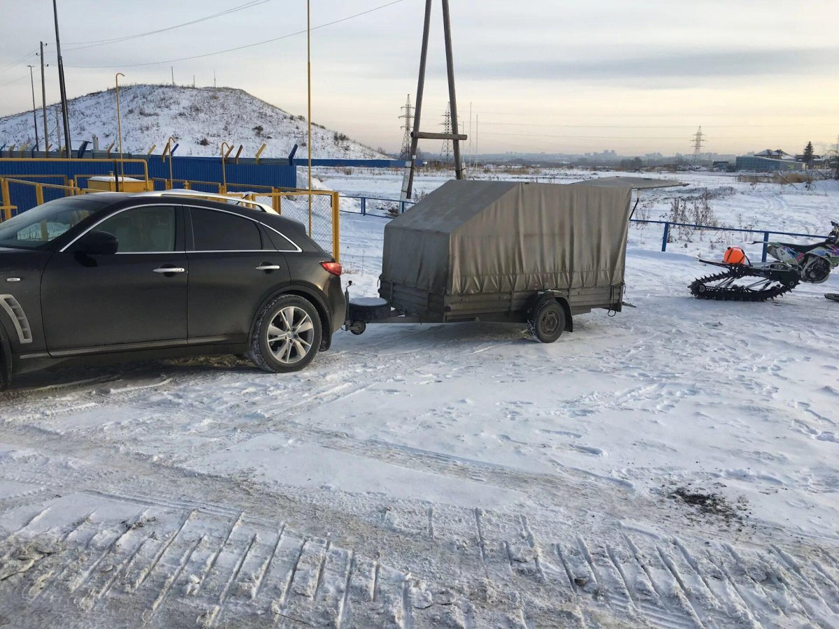 Инфинити fx35 с прицепом