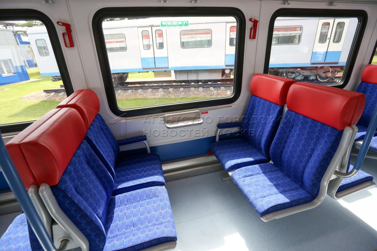 Иволга поезд салон