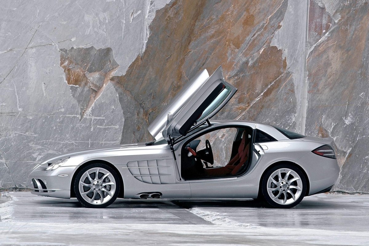 Mercedes-Benz SLR MCLAREN 2003