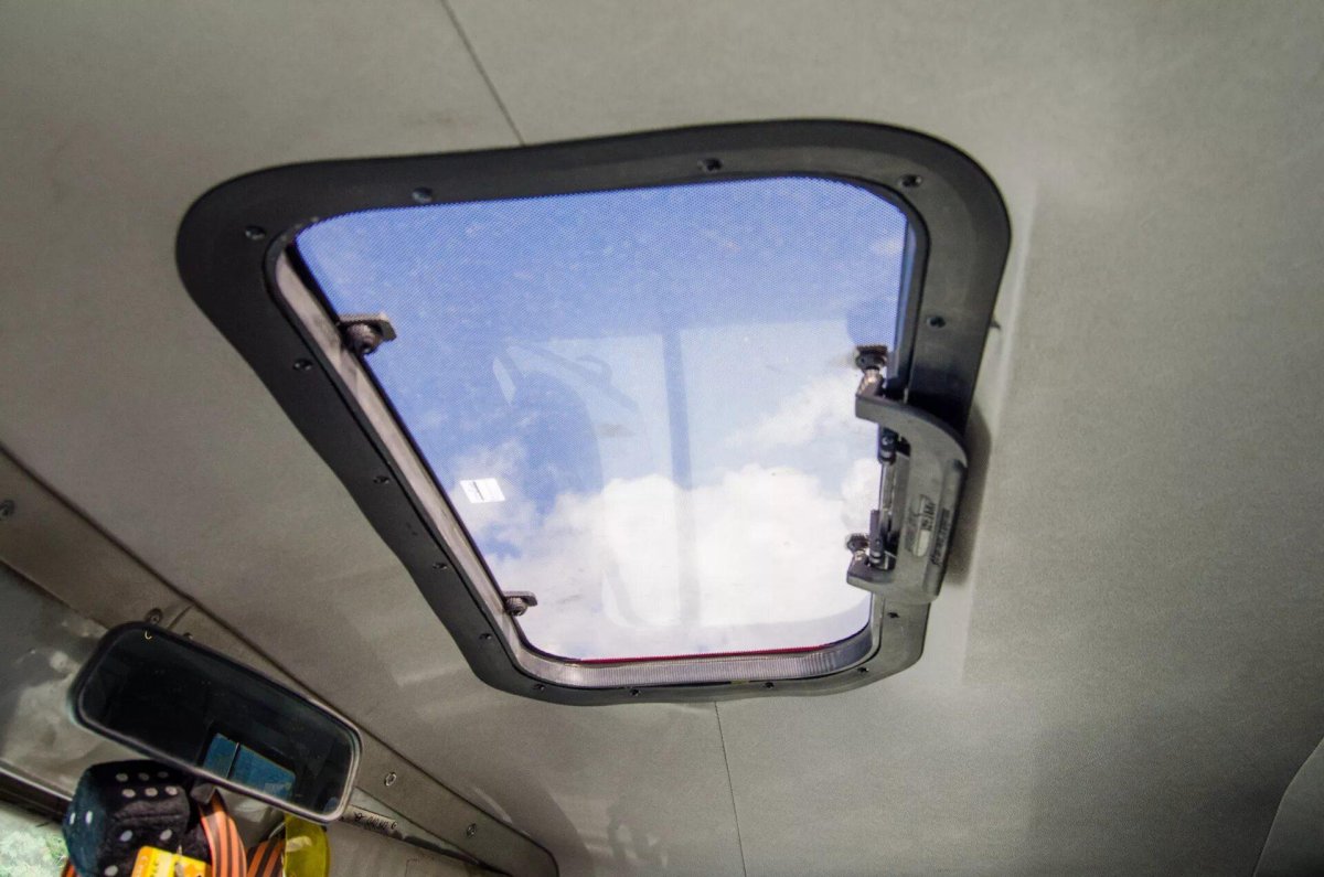 Люк на УАЗ 3303