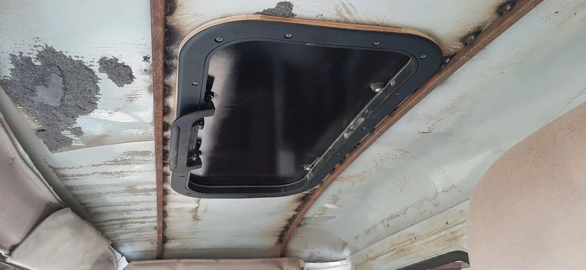 Люк на УАЗ 3303