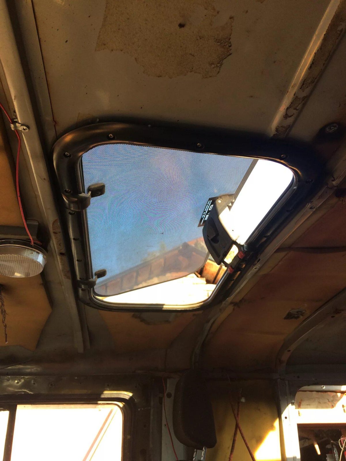 Люк на УАЗ Буханка