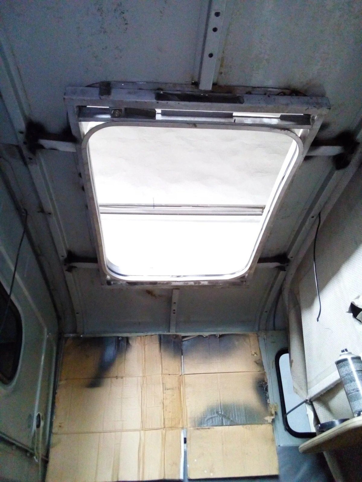 Автоматический люк в УАЗ 452