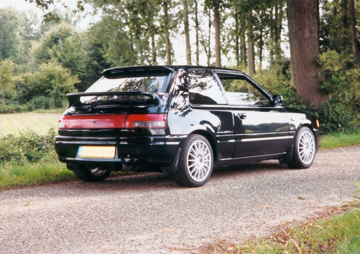 Mazda 323 gt